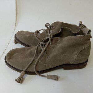 Women's Desert Taupe Suede Booties Lace Up Flat Beige Ankle Boots Size 9.5 India